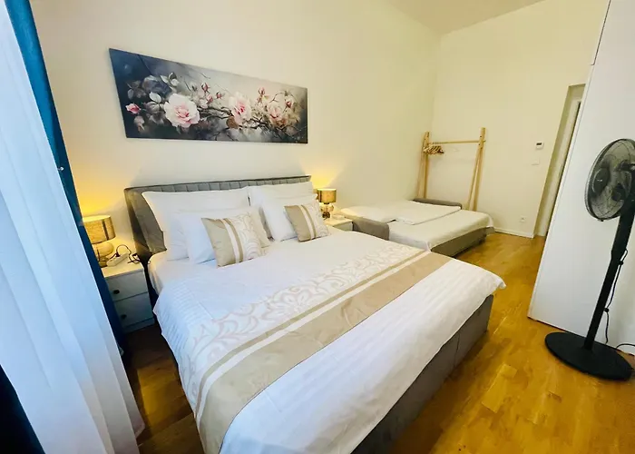 1 Center Modern 2br With Panoramic Museum View And King Bed