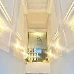 1 Center Modern 2br With Panoramic Museum View And King Bed *