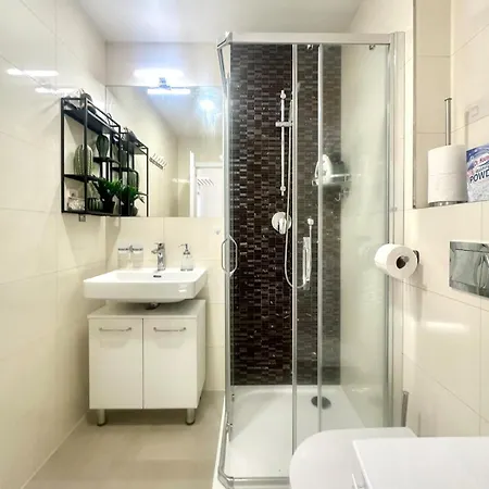 Apartment Modern 1 Retreat With Stunning Museum Views *