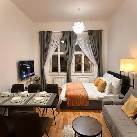 Modern 1 Retreat With Stunning Museum Views * Prague