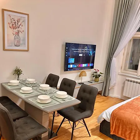 아파트 1 Center Modern 2br With Panoramic Museum View And King Bed