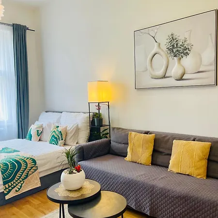 1 Center Modern 2br With Panoramic Museum View And King Bed